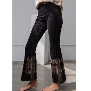 The CARLY Corduroy Flare